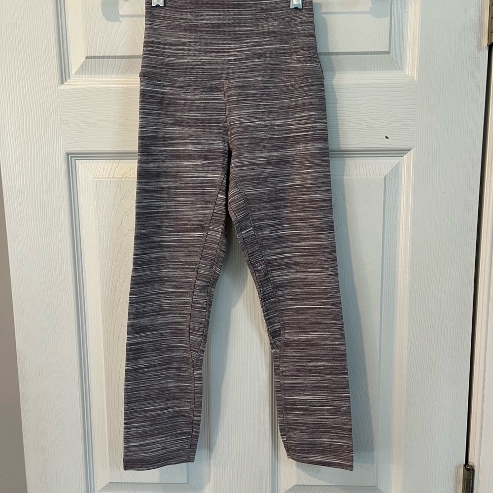 lululemon athletica 21” Cropped Striped Gray Leggings